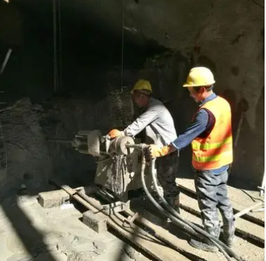 南岗水下抗分散灌浆料特点 水下不分散注浆料介绍